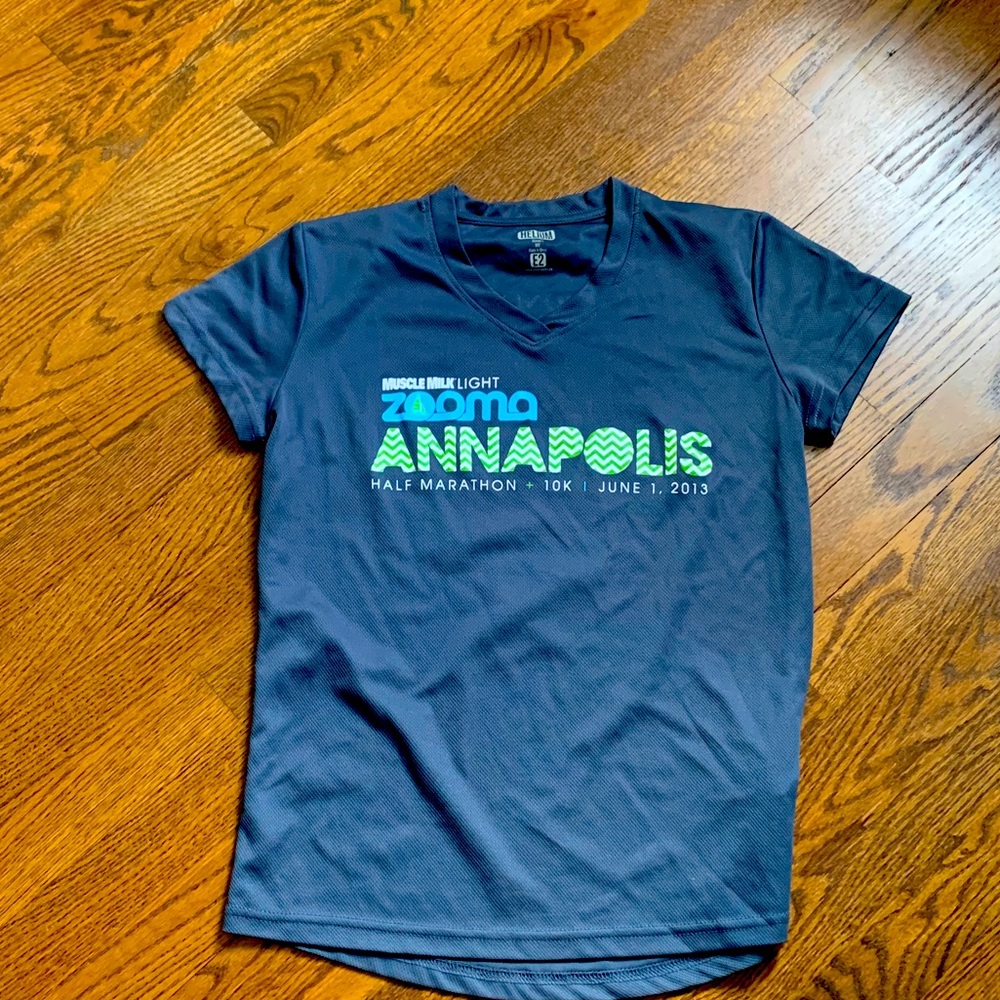 Women’s marathon tech shirt - medium